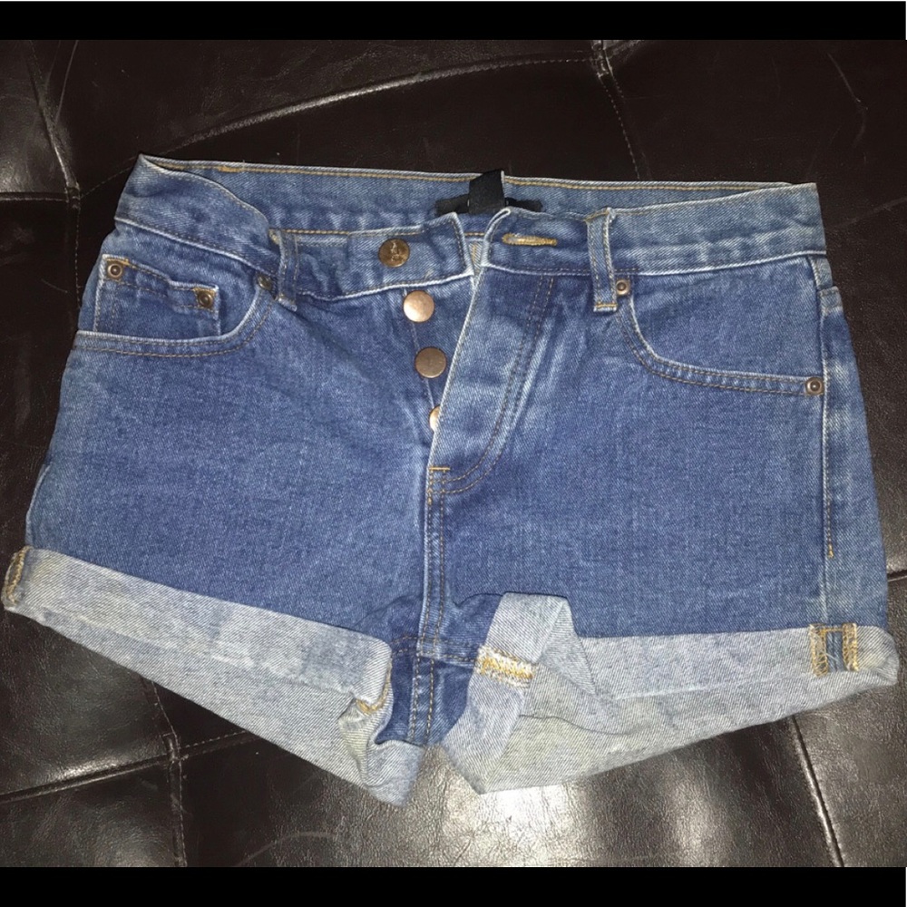 💰 Forever 21 high waisted jean shorts